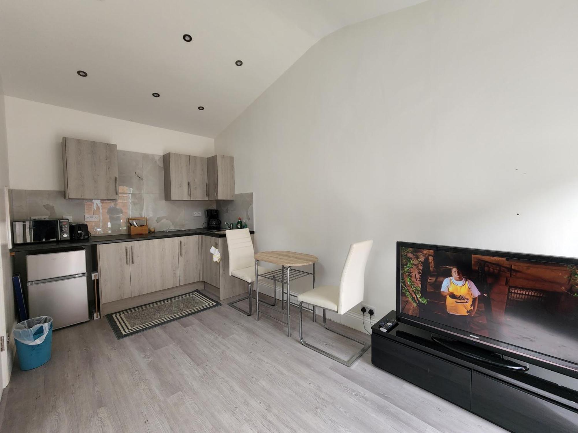 Ilford Town Centre Studio ภายนอก รูปภาพ